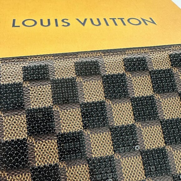 $3 START THURSDAY 11/14 @ 2pm: Louis Vuitton Sequin Damier Paillettes Zip Wallet - Picture 2 of 2